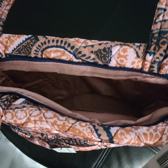 Vera Bradley tote. SOLD - Picture 8 of 8